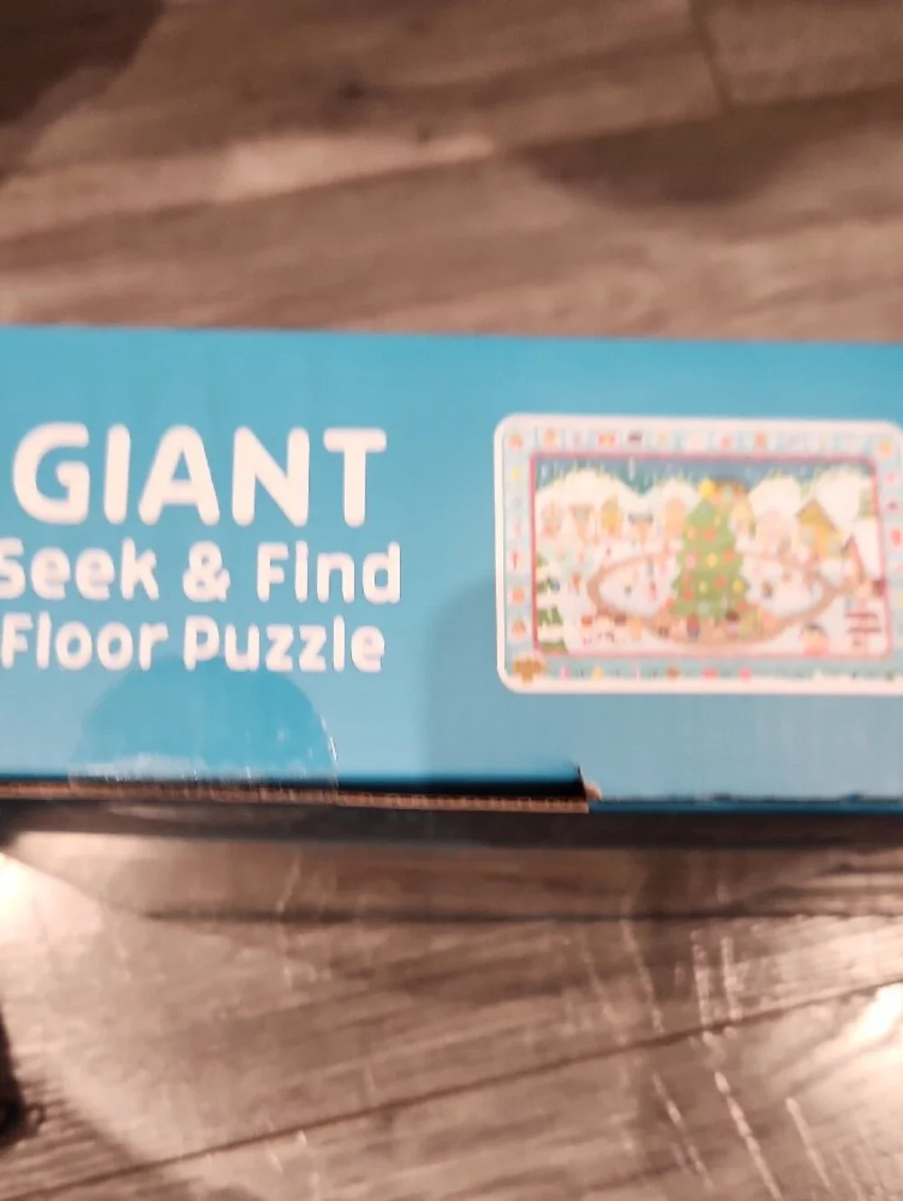 NWT Chuckle & Roar Blue Seek & Find Floor Puzzle - Holiday Scene (50 Pieces)
